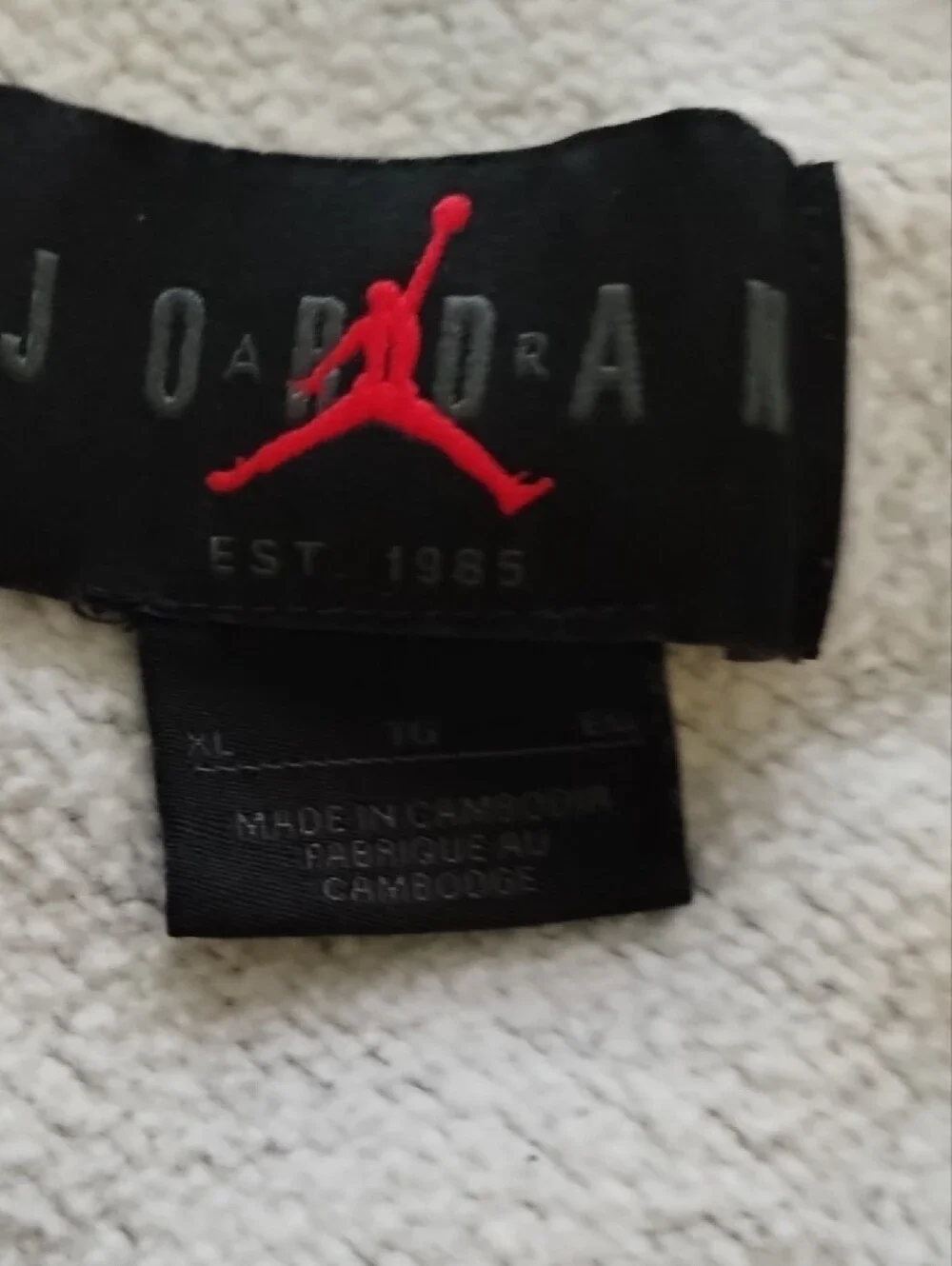 Men's Casual Jordan Sweatshirt in Gray with Subtle Logo